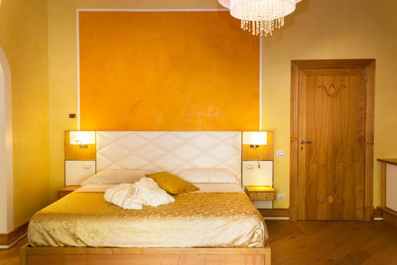 Villa Di Natale Pagani Luaran gambar